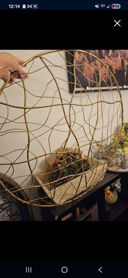 Wall Decor.  Pick up only