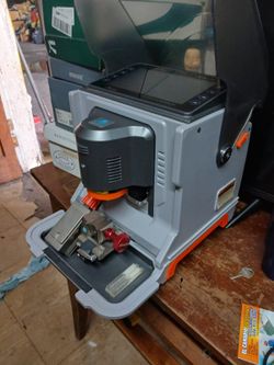 Car Key Cutting Machine