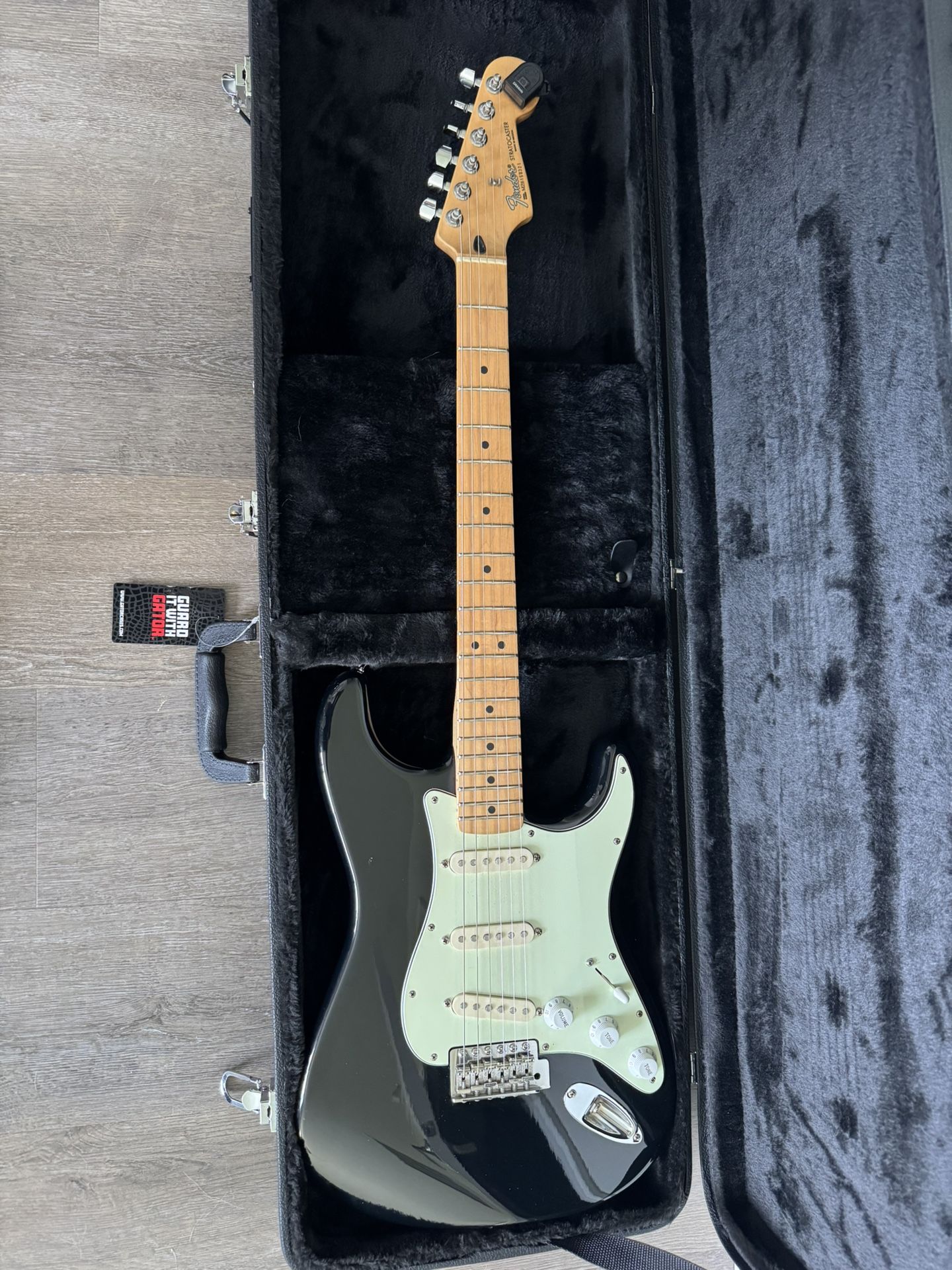 Early 2000’s Stratocaster With Gator Case. Trade For Nintendo Switch Setup