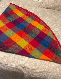 round tablecloth