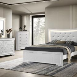 New Bedroom Set With Led Lights 💡; 1 LED Queen Bed, 1 Nightstand, 1 Dresser, 1 LED Mirror, 1 Chest! 5 Pc! Finance Here With No Credit Needed! 