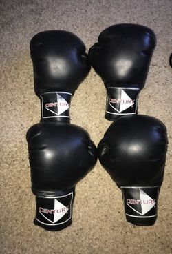 Boxing gloves