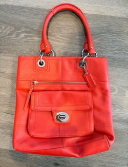 Coach purse..,like new!
