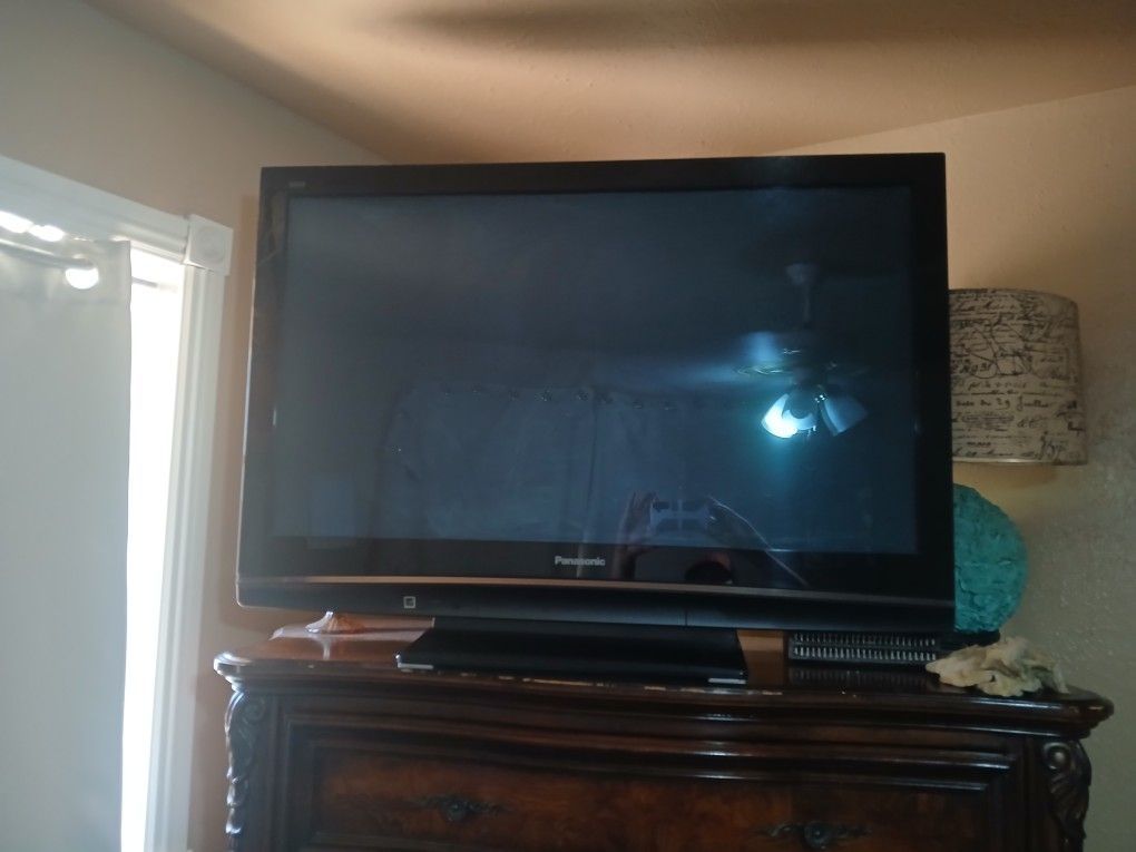 42 Inch Panasonic Plasma TV
