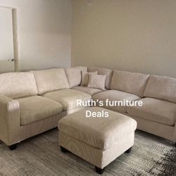 Beautiful 4-Pc Sectional Sofa Set 
