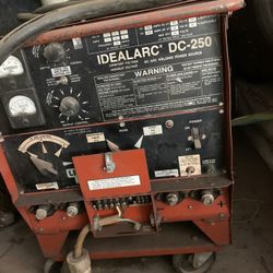 Lincoln Electric Idealarc AC/DC 250 Welder