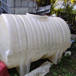 500 Gallon Water Tank 