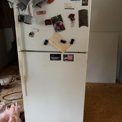 Refrigerator 