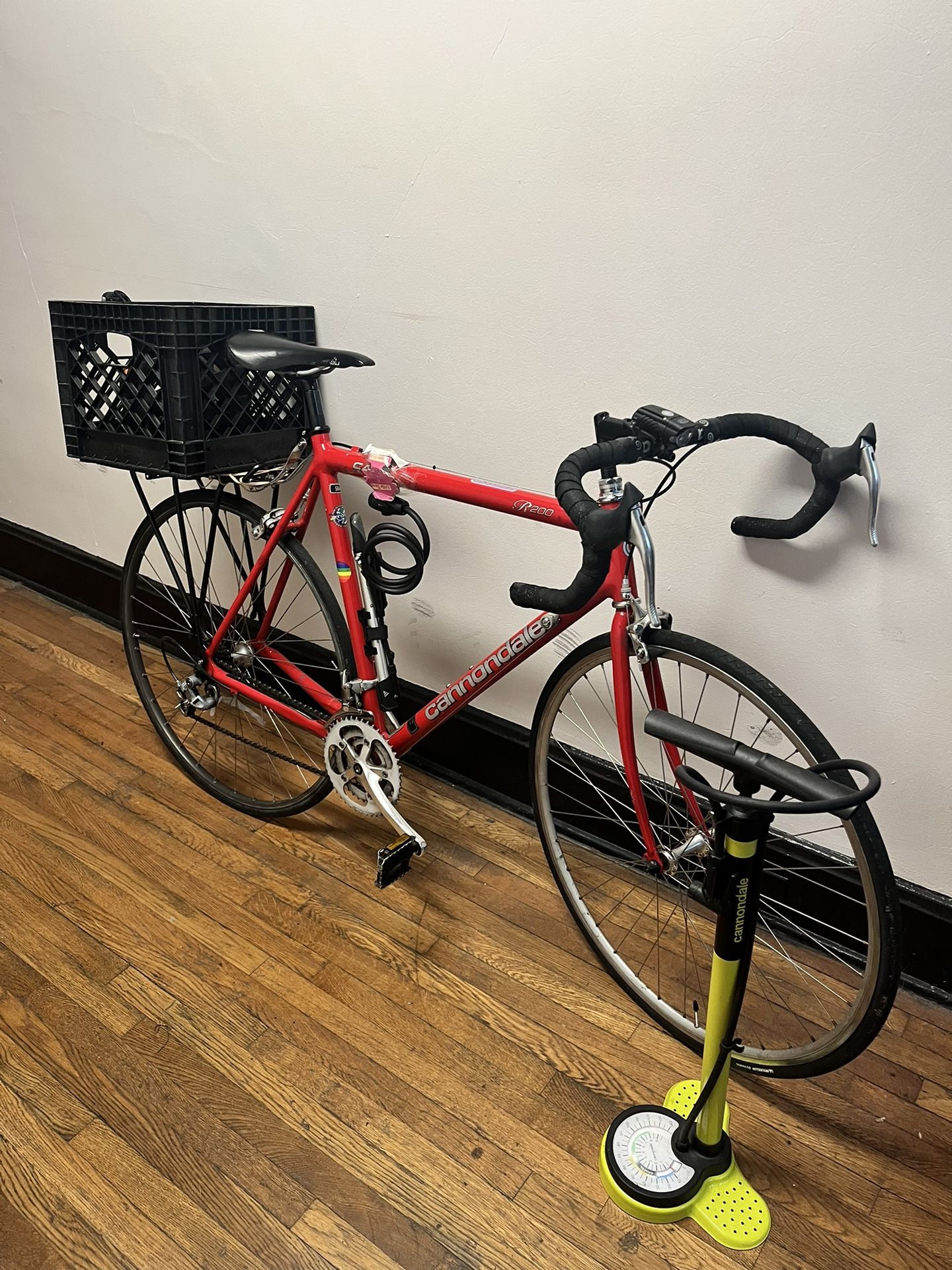 Vintage Cannondale Road Bike – Classic Downtube Shifters With EXTRAs