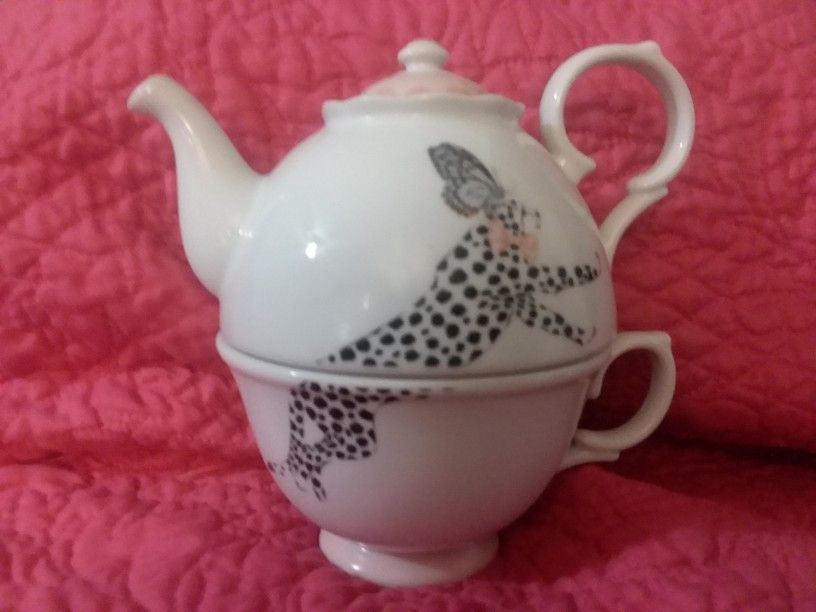 Super Cute Cheetah Tea Pot/Cup In One