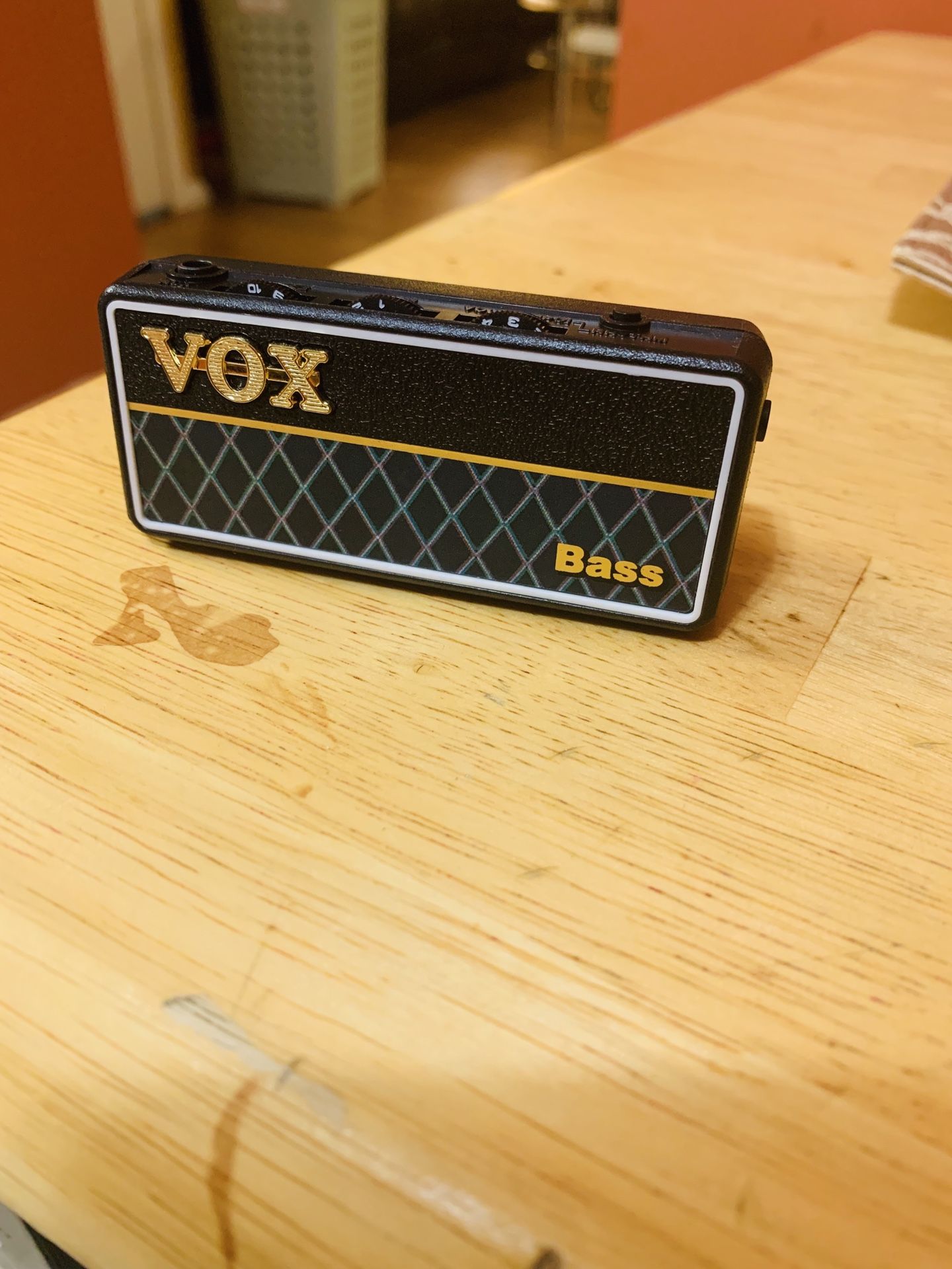 VOX TO PRACTICE BASS WITH HEADPHONES