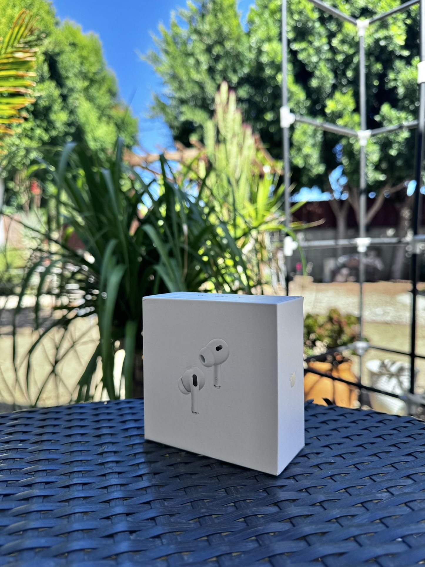 AirPods Pro 2 (READ DESCRIPTION)