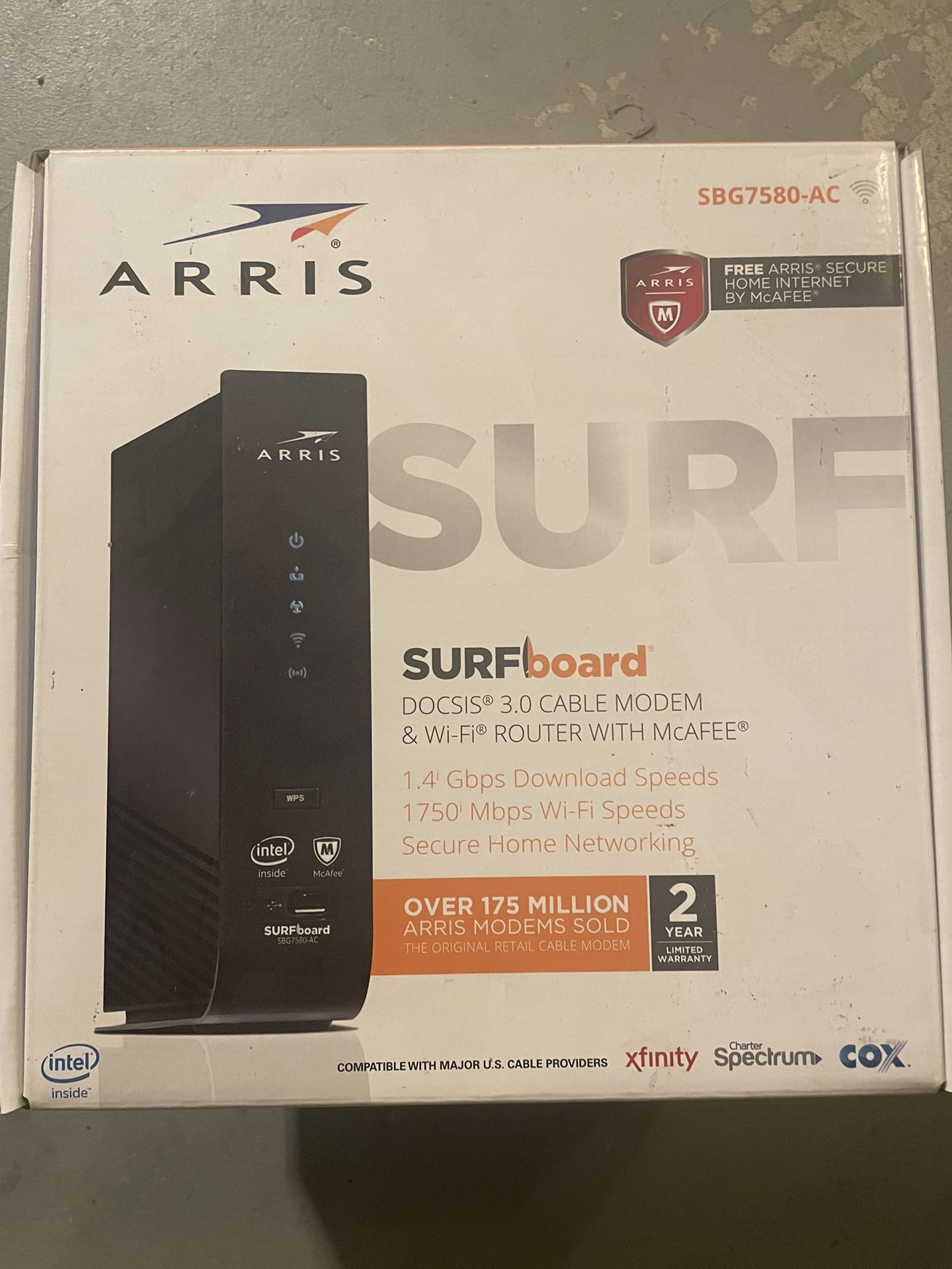 Arris - Surfboard Docs is 3.0 Cable Modem & WiFi Router