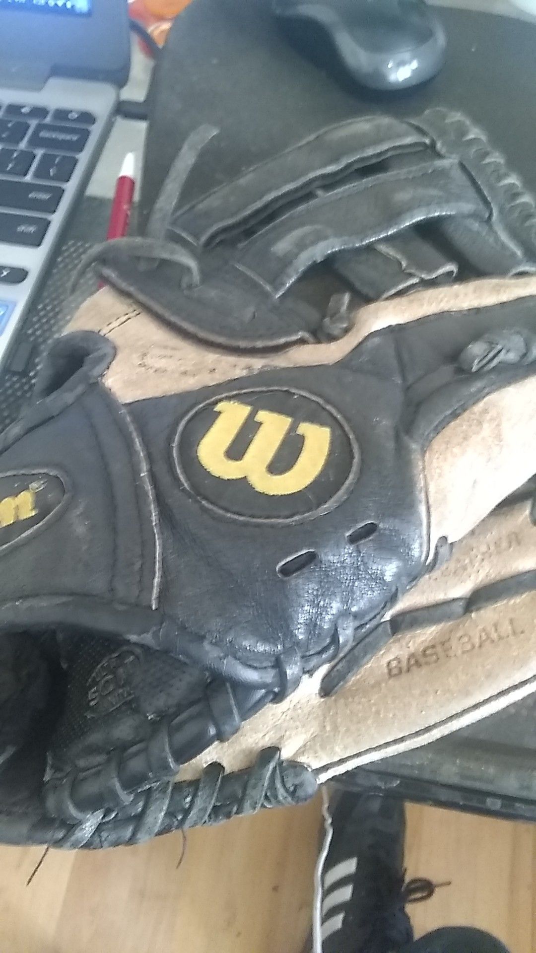 Vintage wilson left handed youth glove used