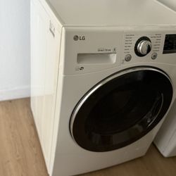 LG Washer 2.2 CU Electric 2021