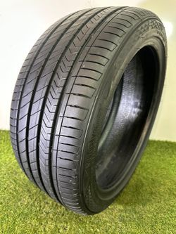 U502 245 40 19 98W Kumho Majesty 9 Solus One Used Tire 90% Life