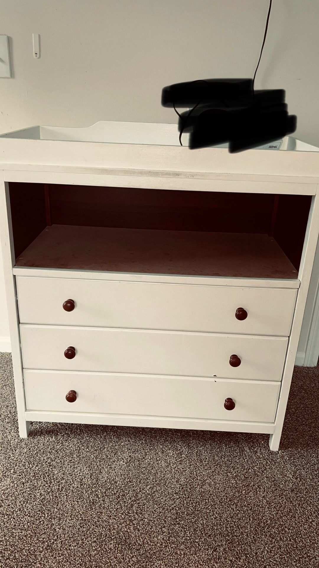 Dresser/ Changing Table!