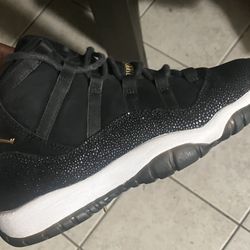 Jordan 11 (Heiress): Size 4.5y W 