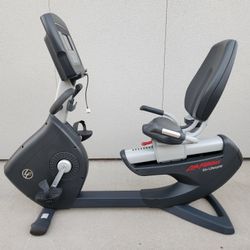 Life Fitness Commercial 95R Inspire Recumbent Exercise Bike