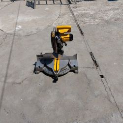 Cut Dewalt Machine Used 