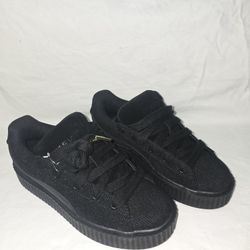 Fenty Pumas 7.5