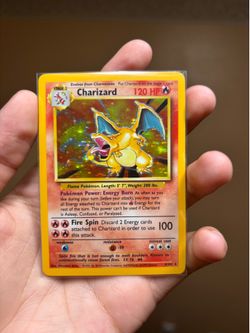 BASE SET CHARIZARD
