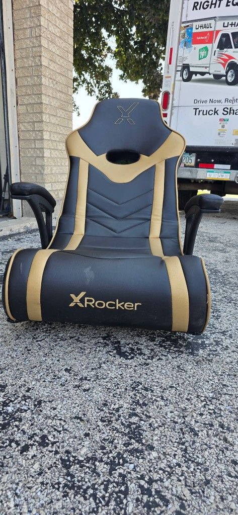 Gaming Chair With Bluetooth Like New