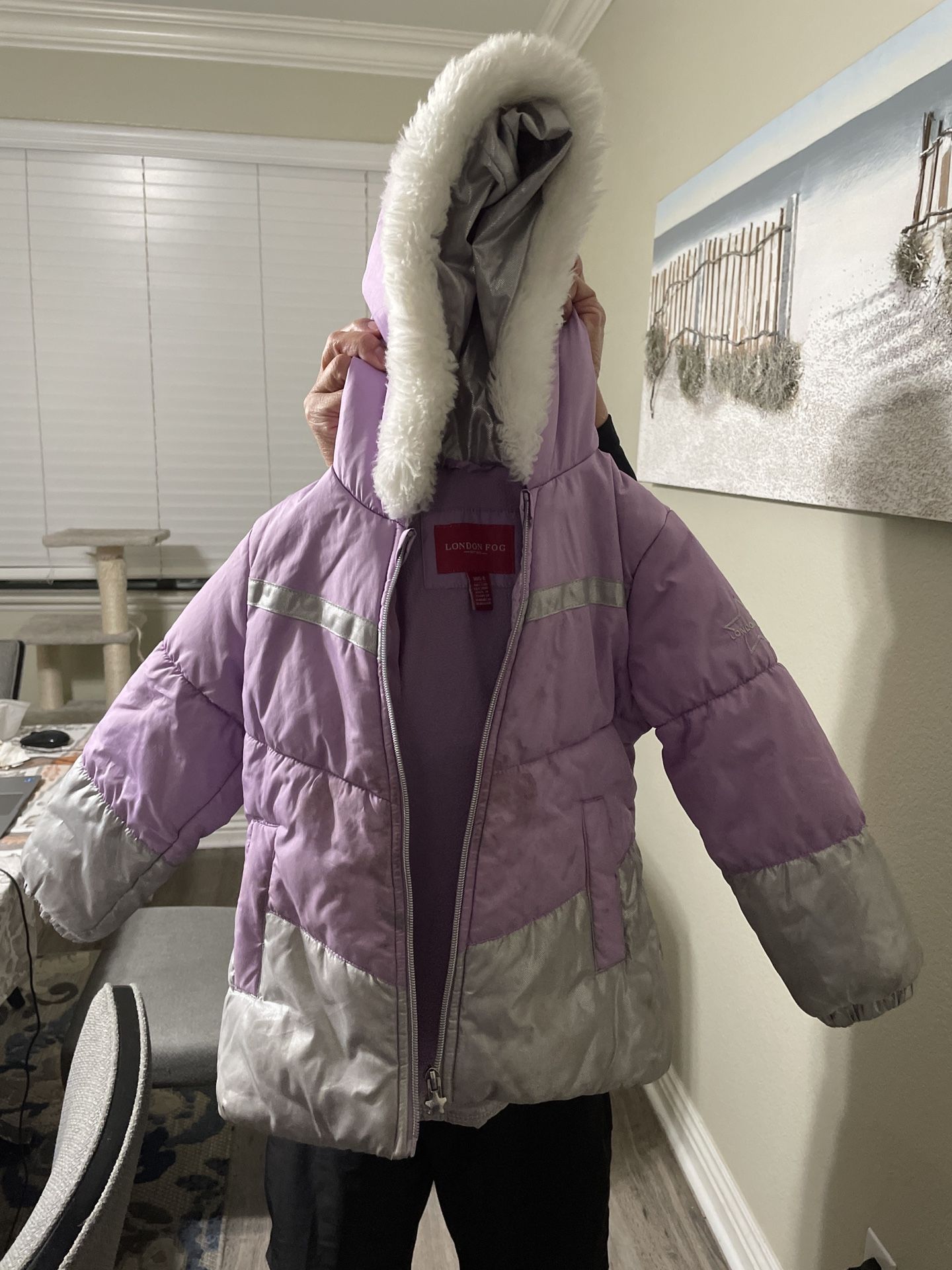 Little Girls Snow Outfit And Snow Boots