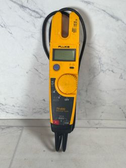 Fluke T5-600 electrical tester (A1G011479)