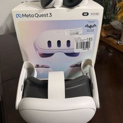 META QUEST 3 (4K 512 GB) Gaming Headset and Meta Quest Touch Plus controllers