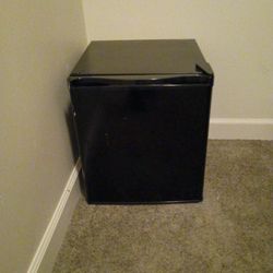 Mini Storage Fridge 