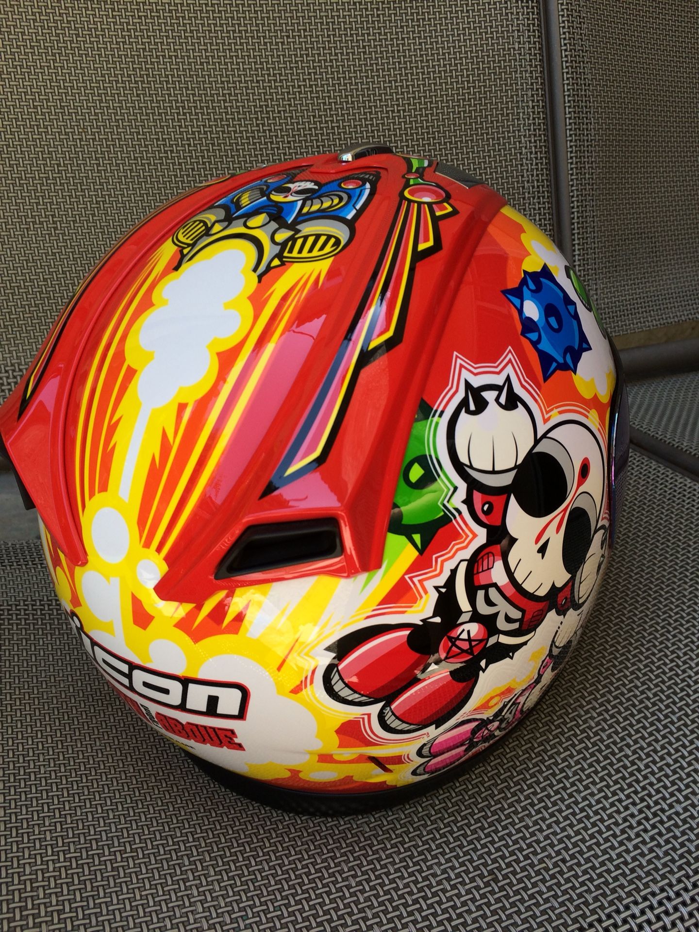 Icon death from above helmet in excellent condition