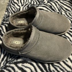 Uggs Grey For Women Sz 5
