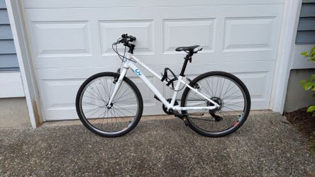 Liv Alight 24" girls bike