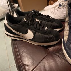 Nike Cortez Men's Size 9 suede on nylon