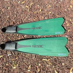 Seac Shout long fins size 7-8