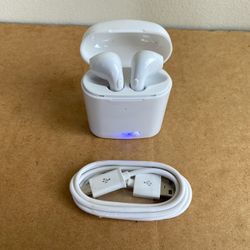 Travelocity Bluetooth Earbuds 