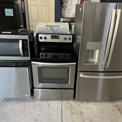 Frenchdoor 3 Door Stainless Steel Kitchen Set 