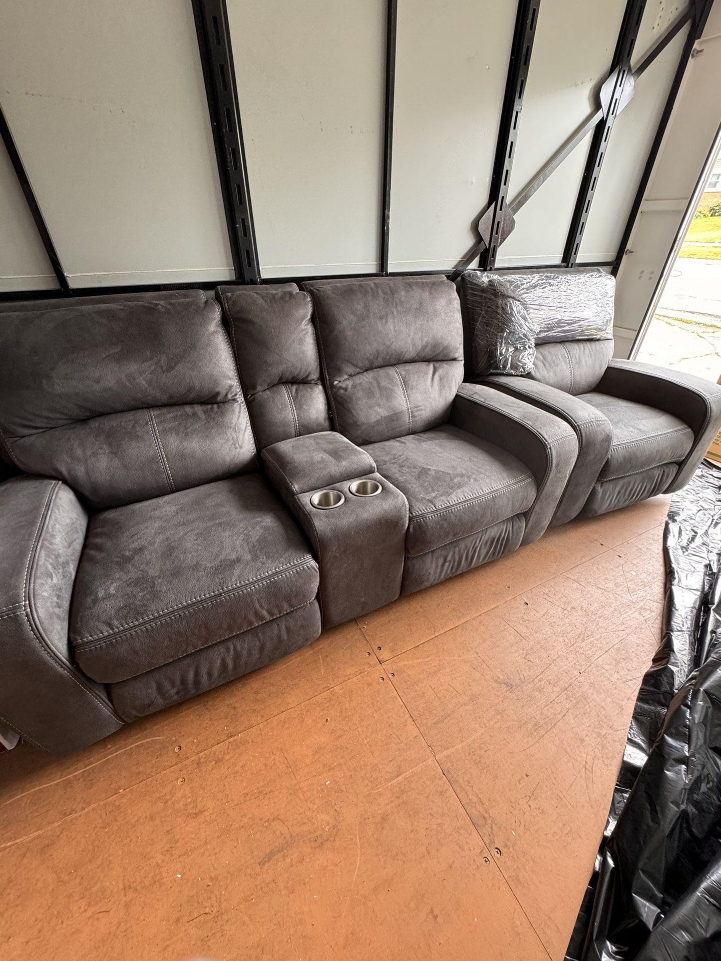 Loveseat Recliner, Single Recliner