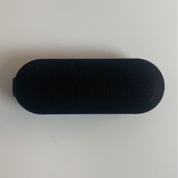 Insignia Sonic  Portable Speaker, Bluetooth Speaker With Power Blank  15$ Each 