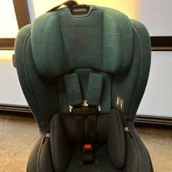Blue Uppababy Knox Carseat