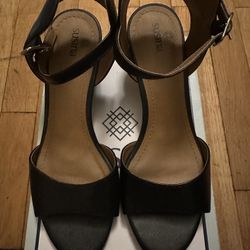 New Susina Black Wedge Heels Size 7
