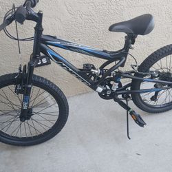 18" Kids Bike- Excellent Condition