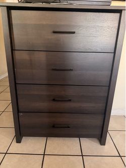 4-Drawer Dresser and TV $125obo