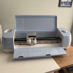 Cricut Explore Air 2 Bundle - Baby Blue