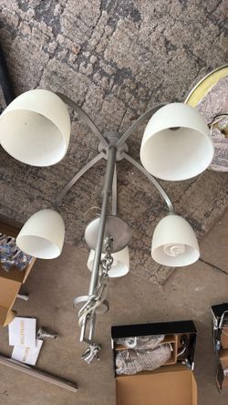 5 Light Up Lighting Chandelier