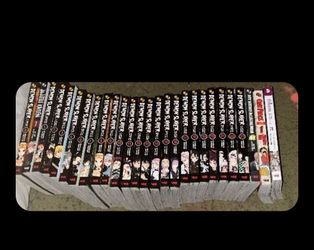 Kinda full set just missing the 5th one and you get 4 randoms which are  jujutsu kaisen one piece MHA and frieren