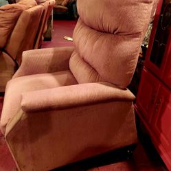 Pride Lift Chair  Works  Great Paid Over 1200 Can Deliver Okc Area 30