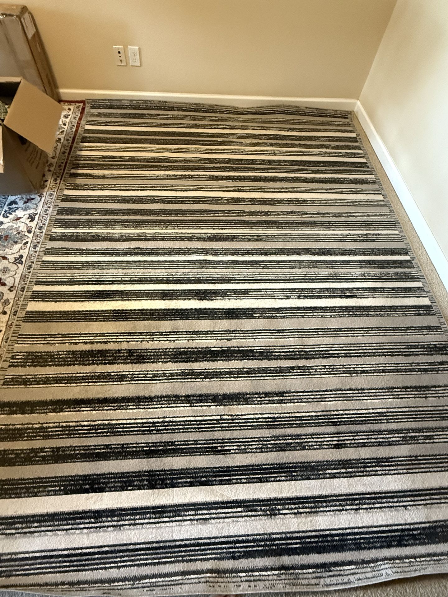 Everwash Gray Rug 6’6” X 9’2”