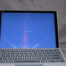 Microsoft Surface Pro 5 (1796) 12.3" Tablet Core i5 / 8GB / 256GB Windows 10